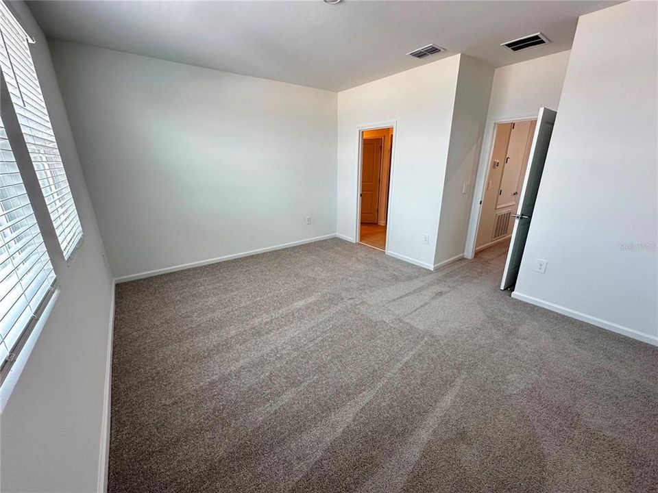 En Renta: $2,550 (3 camas, 2 baños, 1795 Pies cuadrados)