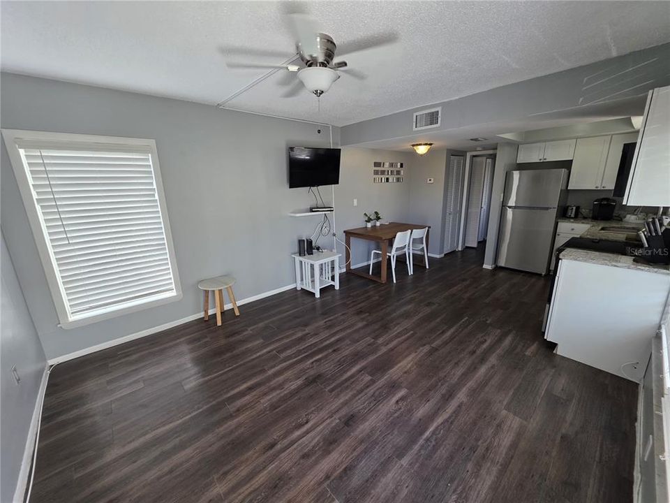 For Rent: $1,695 (1 beds, 1 baths, 750 Square Feet)