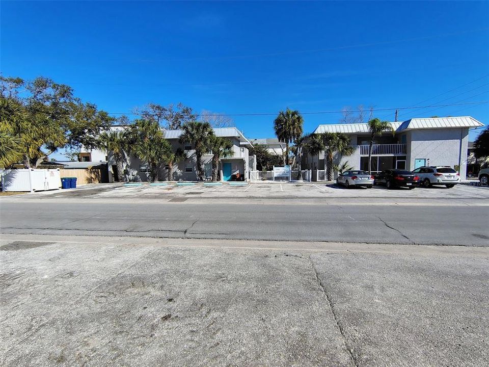 For Rent: $1,695 (1 beds, 1 baths, 750 Square Feet)