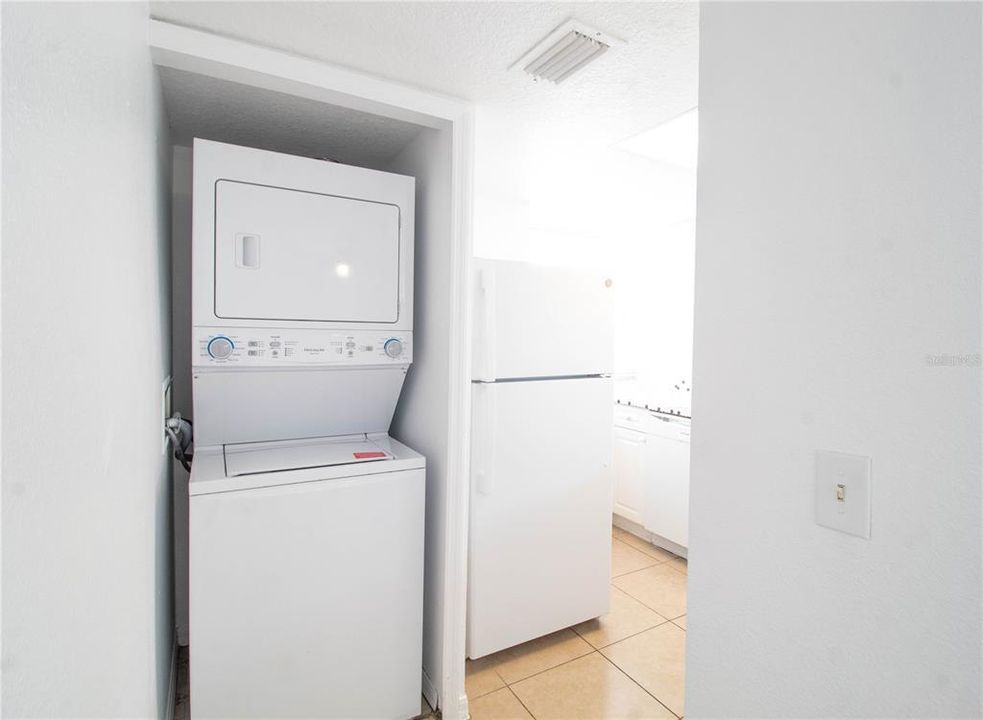В аренду: $1,750 (3 спален, 2 ванн, 1424 Квадратных фут)