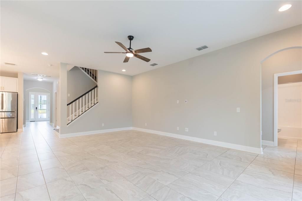 For Sale: $725,000 (5 beds, 3 baths, 3559 Square Feet)