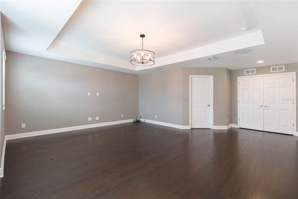 For Sale: $725,000 (5 beds, 3 baths, 3559 Square Feet)