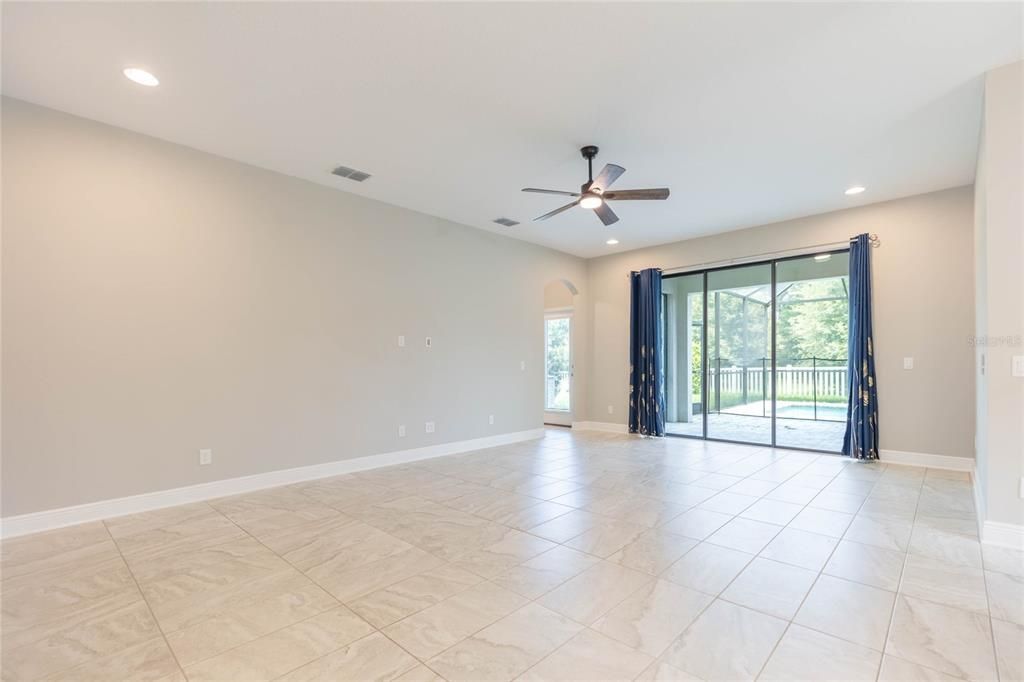 For Sale: $725,000 (5 beds, 3 baths, 3559 Square Feet)
