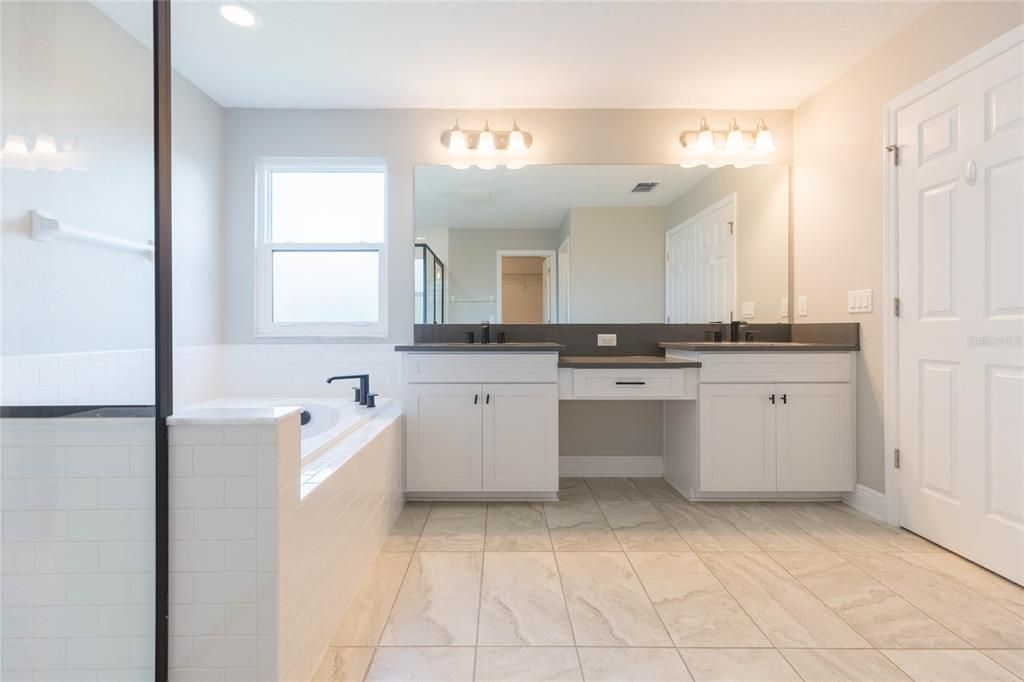 For Sale: $725,000 (5 beds, 3 baths, 3559 Square Feet)