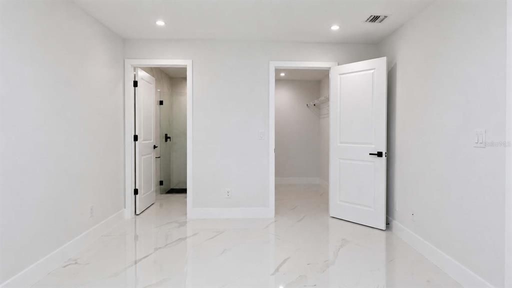 For Sale: $244,900 (3 beds, 2 baths, 1058 Square Feet)