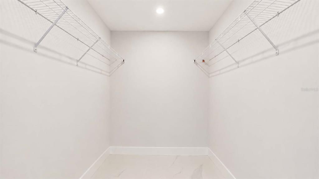 For Sale: $244,900 (3 beds, 2 baths, 1058 Square Feet)