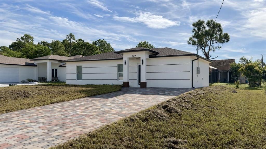 For Sale: $244,900 (3 beds, 2 baths, 1058 Square Feet)