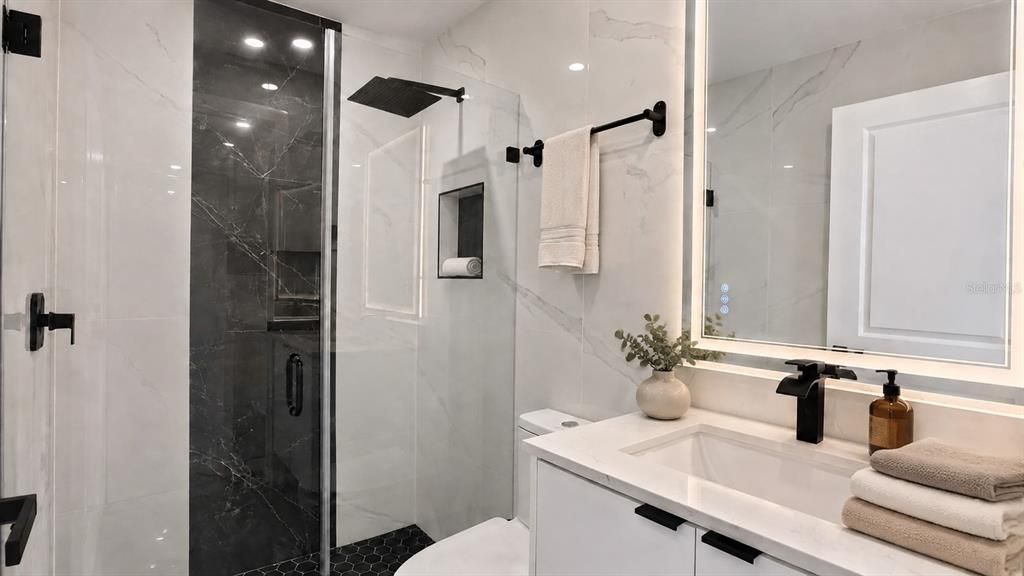 For Sale: $244,900 (3 beds, 2 baths, 1058 Square Feet)