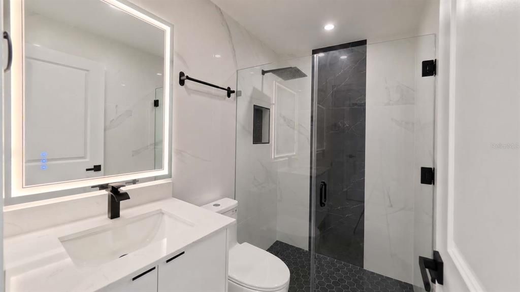 For Sale: $244,900 (3 beds, 2 baths, 1058 Square Feet)