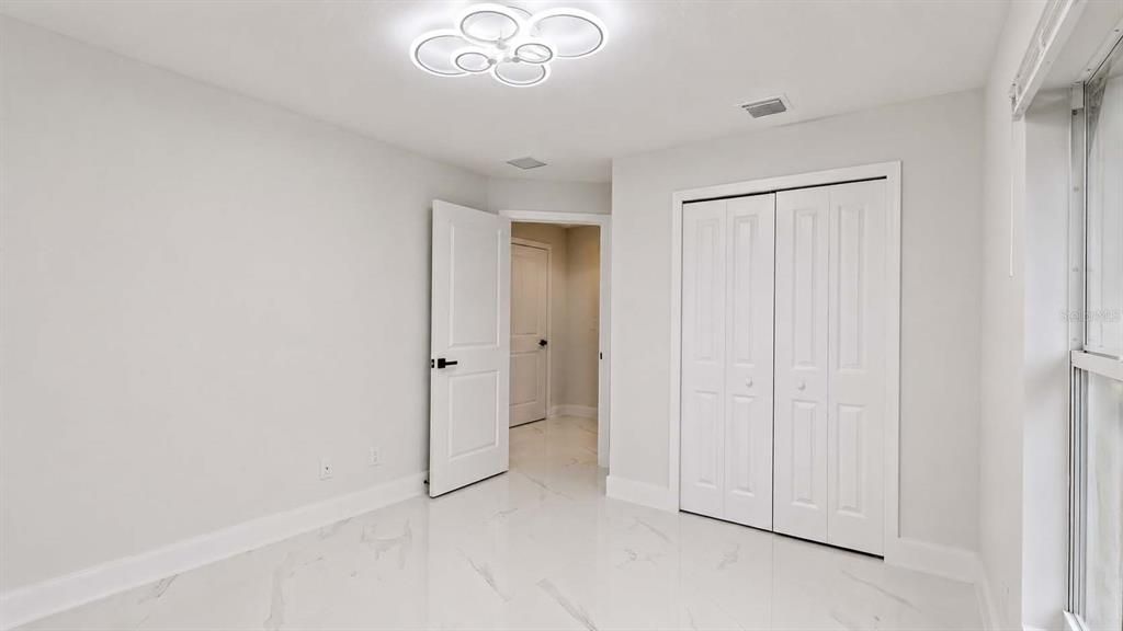 For Sale: $244,900 (3 beds, 2 baths, 1058 Square Feet)