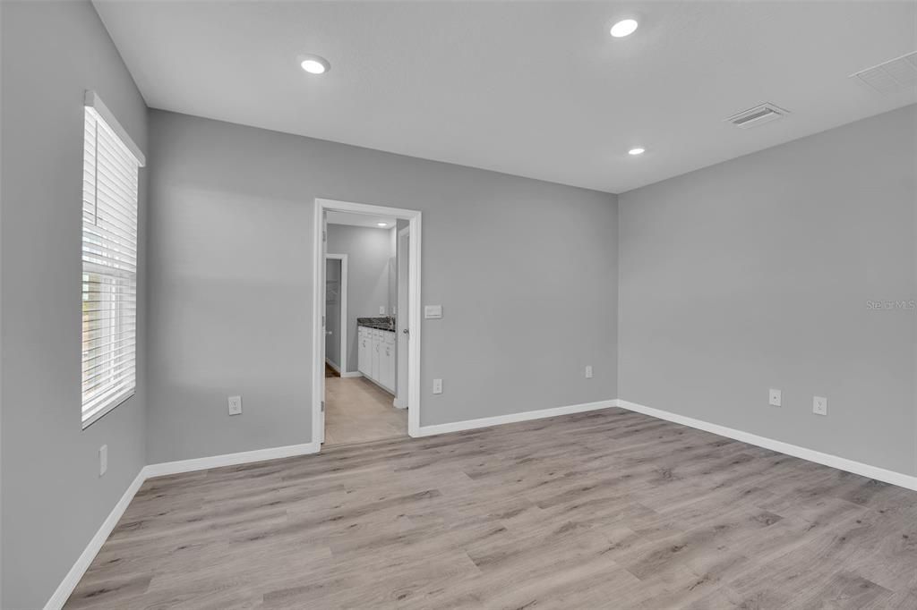 For Sale: $629,000 (5 beds, 3 baths, 2970 Square Feet)