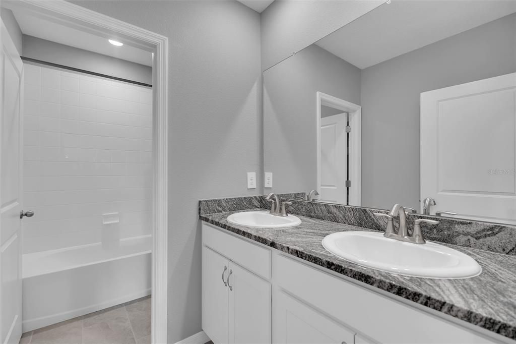 For Sale: $629,000 (5 beds, 3 baths, 2970 Square Feet)