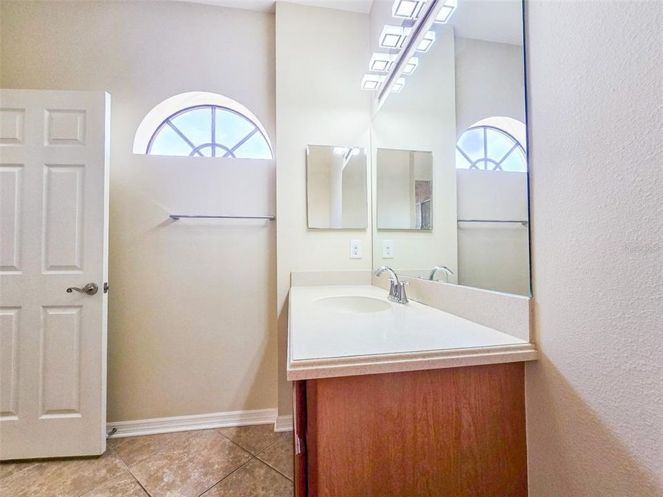 For Rent: $1,899 (2 beds, 2 baths, 1228 Square Feet)