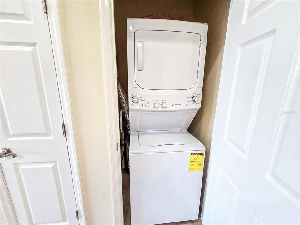 For Rent: $1,899 (2 beds, 2 baths, 1228 Square Feet)