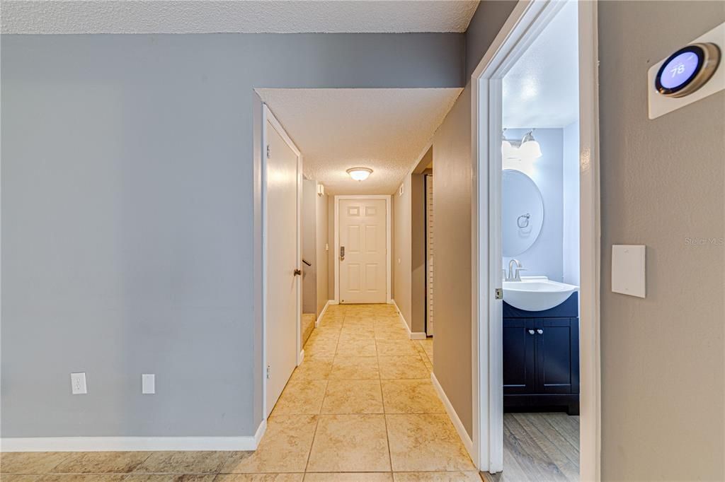 For Rent: $2,050 (3 beds, 2 baths, 1612 Square Feet)