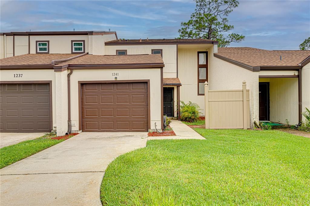 For Rent: $2,050 (3 beds, 2 baths, 1612 Square Feet)