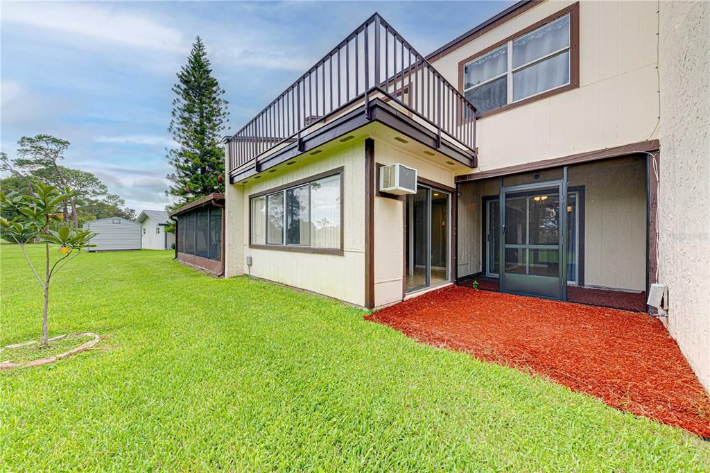 For Rent: $2,050 (3 beds, 2 baths, 1612 Square Feet)