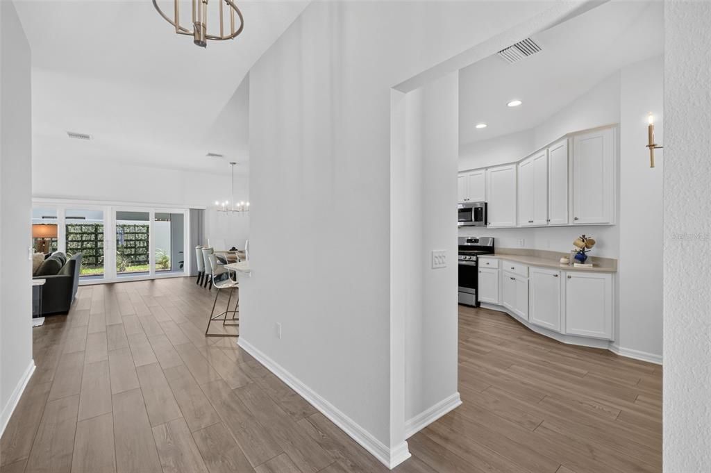 Active With Contract: $500,000 (3 beds, 2 baths, 1969 Square Feet)
