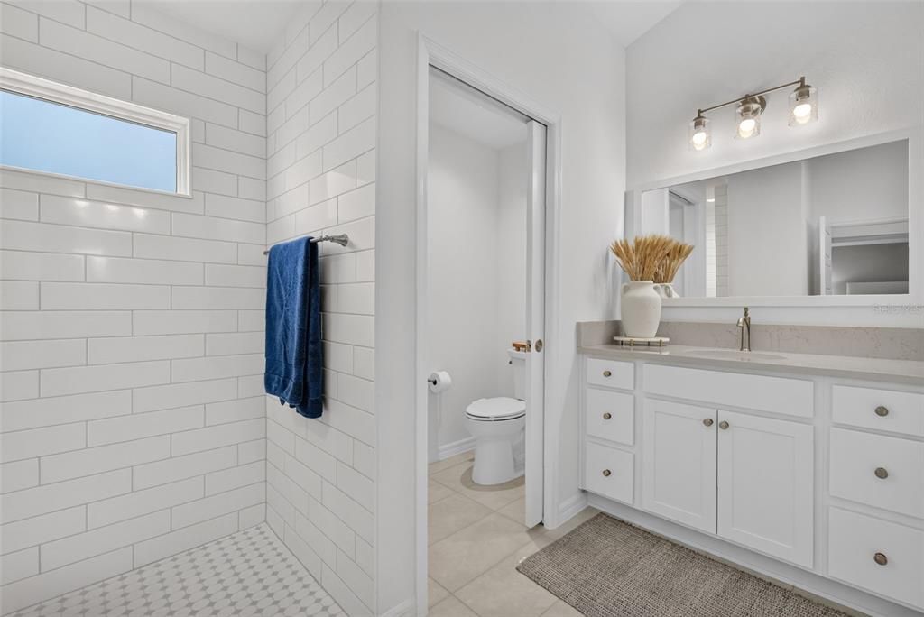Active With Contract: $500,000 (3 beds, 2 baths, 1969 Square Feet)