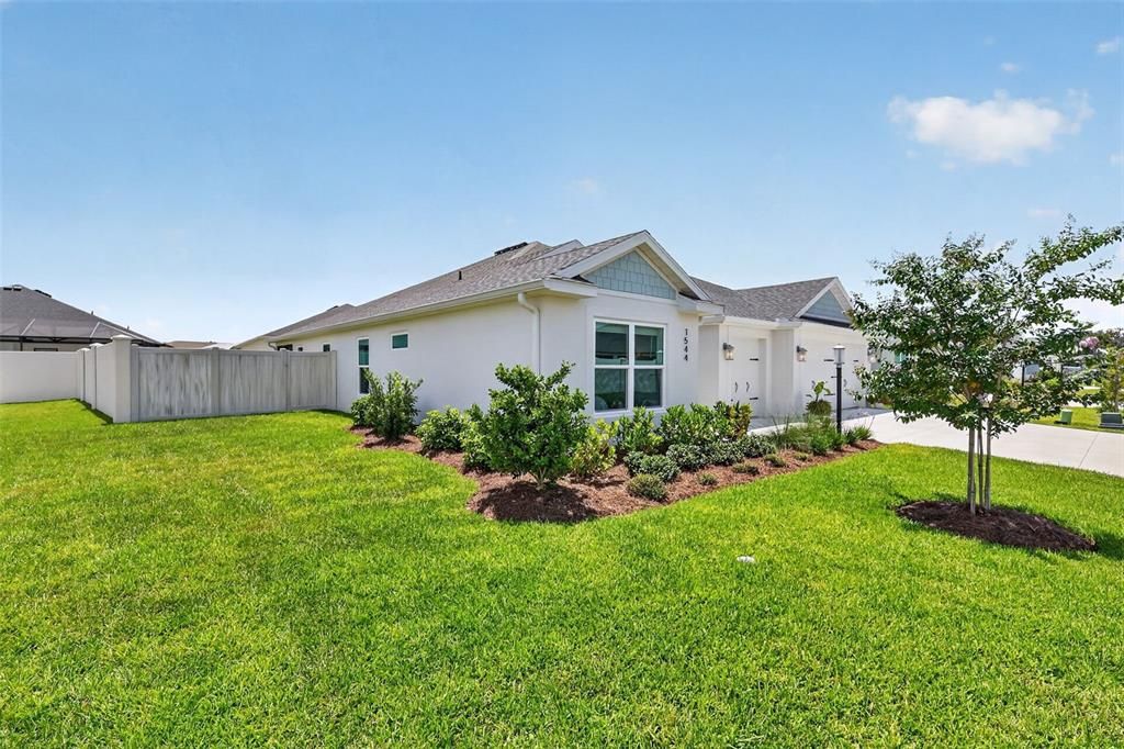 Active With Contract: $500,000 (3 beds, 2 baths, 1969 Square Feet)