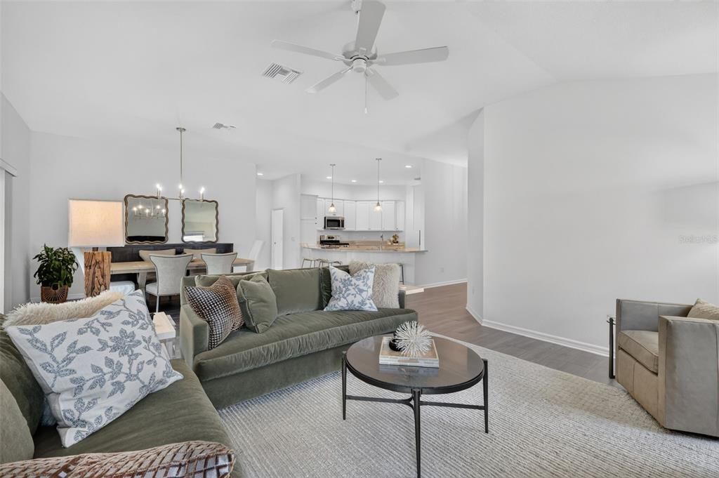 Active With Contract: $500,000 (3 beds, 2 baths, 1969 Square Feet)