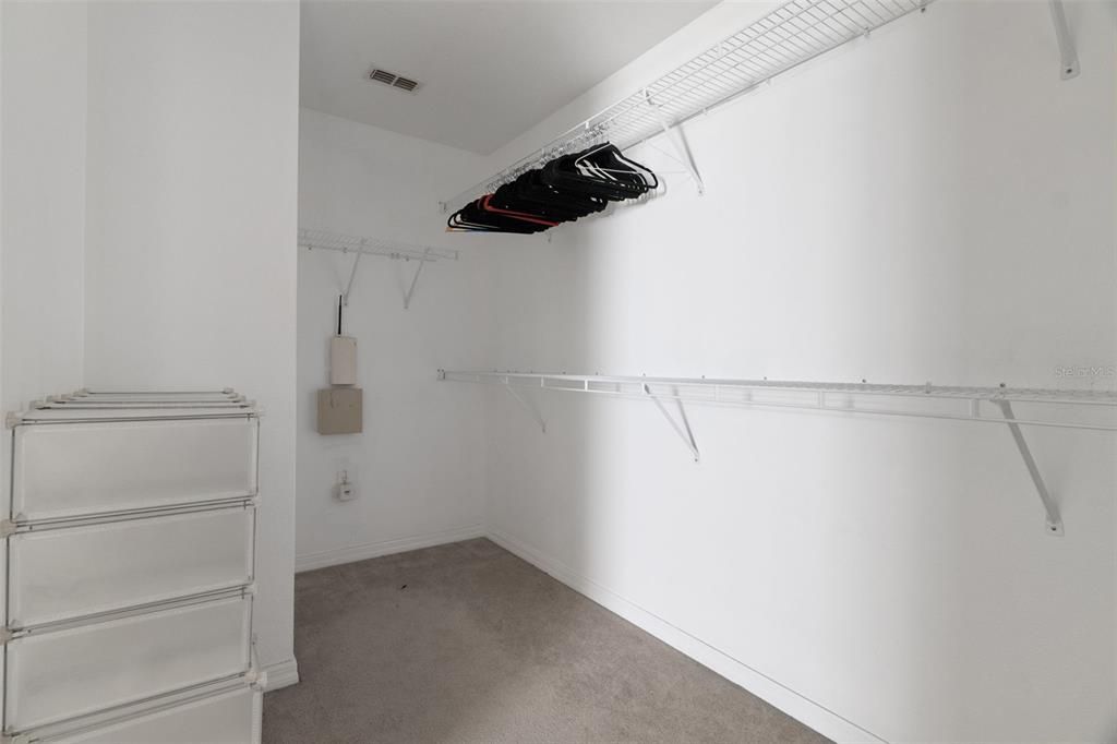 For Sale: $295,000 (3 beds, 2 baths, 1921 Square Feet)