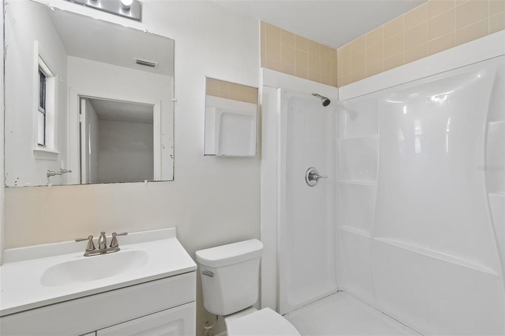 For Sale: $365,000 (3 beds, 2 baths, 1386 Square Feet)