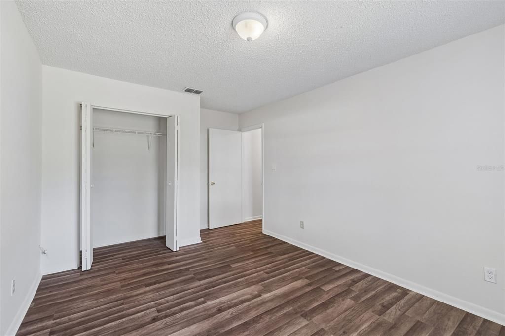 For Sale: $365,000 (3 beds, 2 baths, 1386 Square Feet)