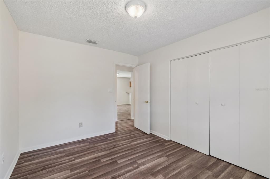 For Sale: $365,000 (3 beds, 2 baths, 1386 Square Feet)
