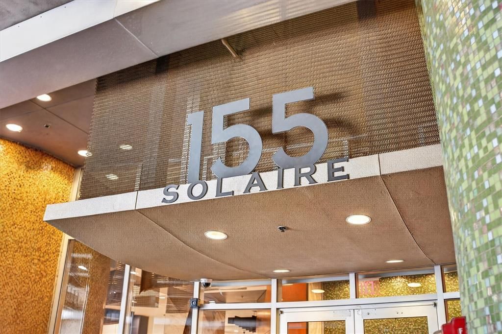 For Sale: $199,000 (1 beds, 1 baths, 728 Square Feet)
