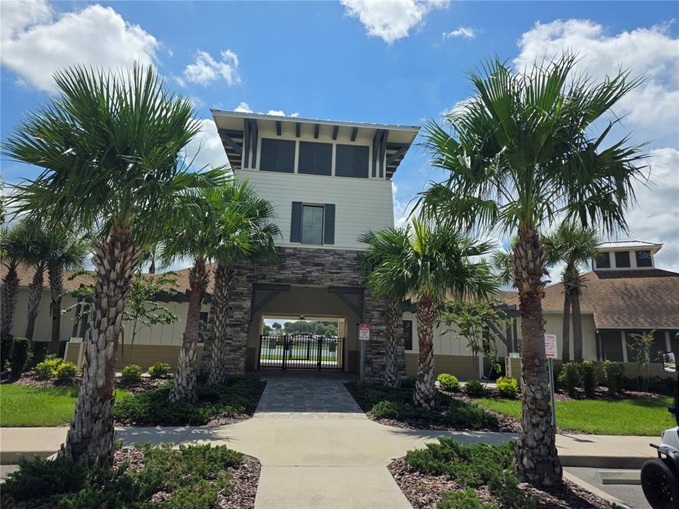 For Sale: $385,000 (4 beds, 2 baths, 1846 Square Feet)