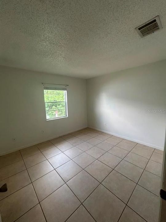 For Rent: $1,500 (2 beds, 1 baths, 1680 Square Feet)