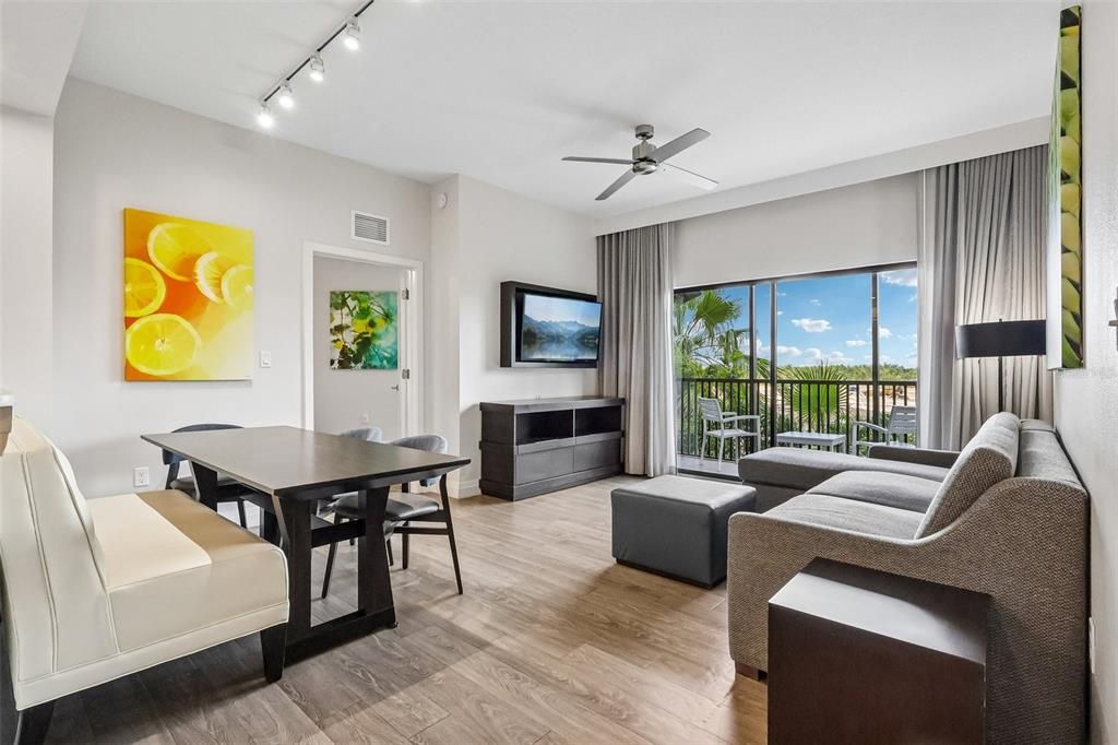 For Sale: $340,000 (3 beds, 3 baths, 1544 Square Feet)
