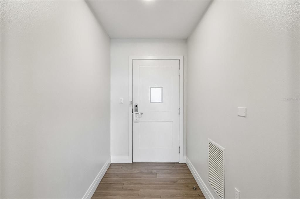 For Sale: $340,000 (3 beds, 3 baths, 1544 Square Feet)