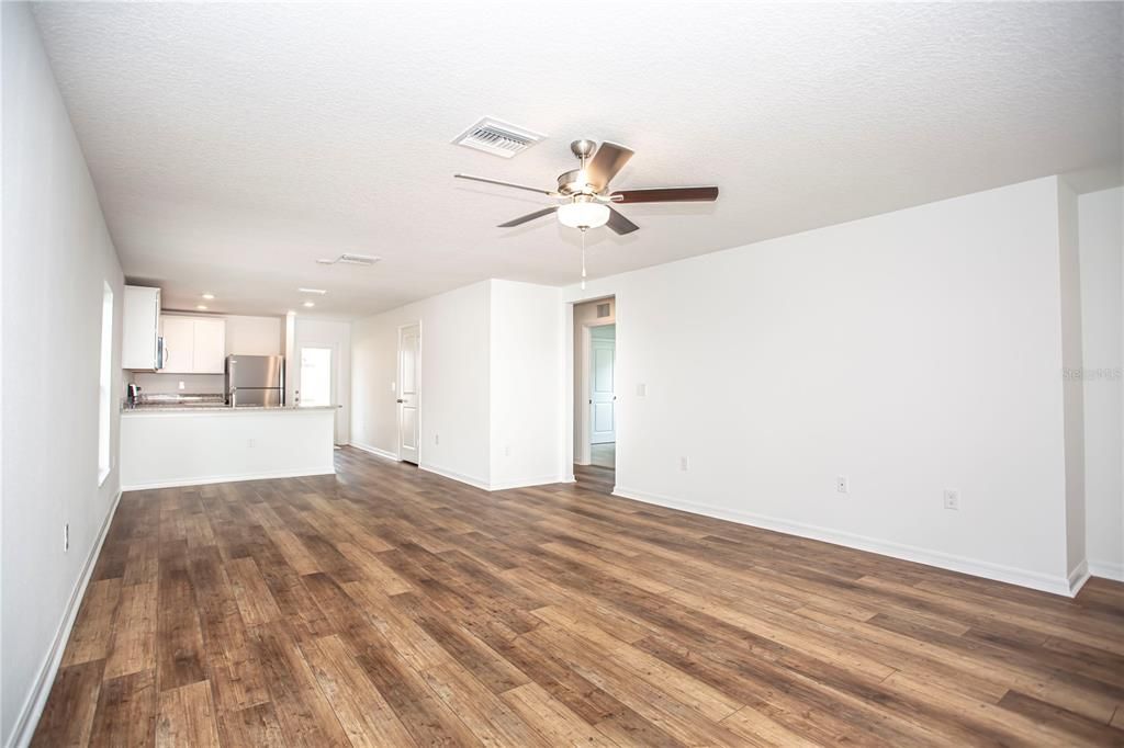 For Rent: $1,795 (3 beds, 2 baths, 1279 Square Feet)