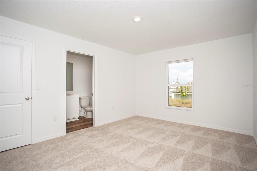 For Rent: $1,795 (3 beds, 2 baths, 1279 Square Feet)