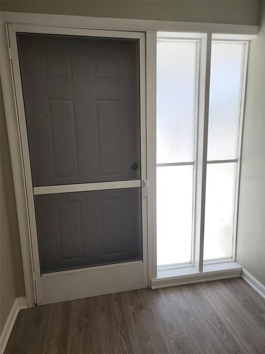 For Rent: $2,195 (2 beds, 1 baths, 1100 Square Feet)
