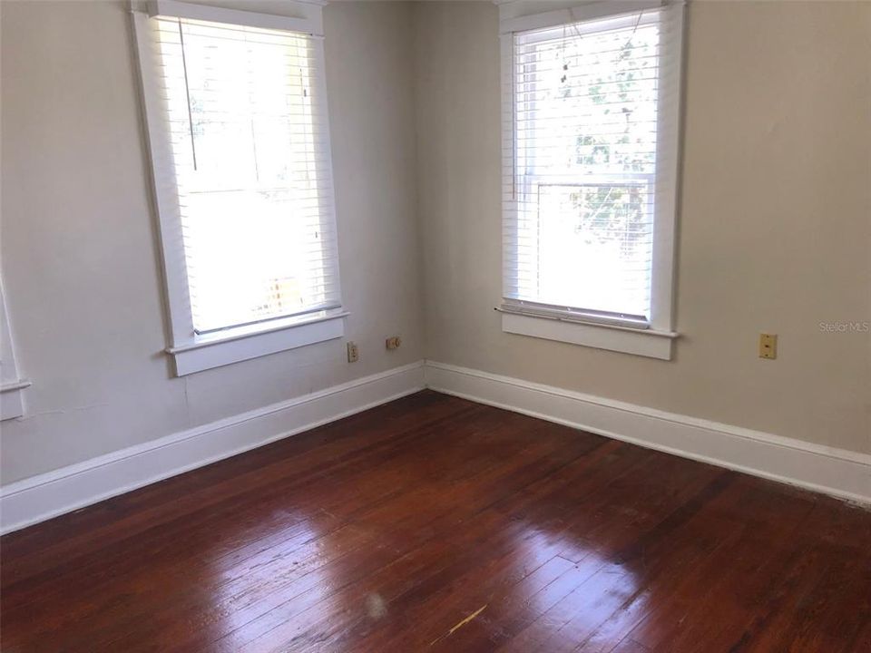 For Rent: $1,395 (1 beds, 1 baths, 500 Square Feet)