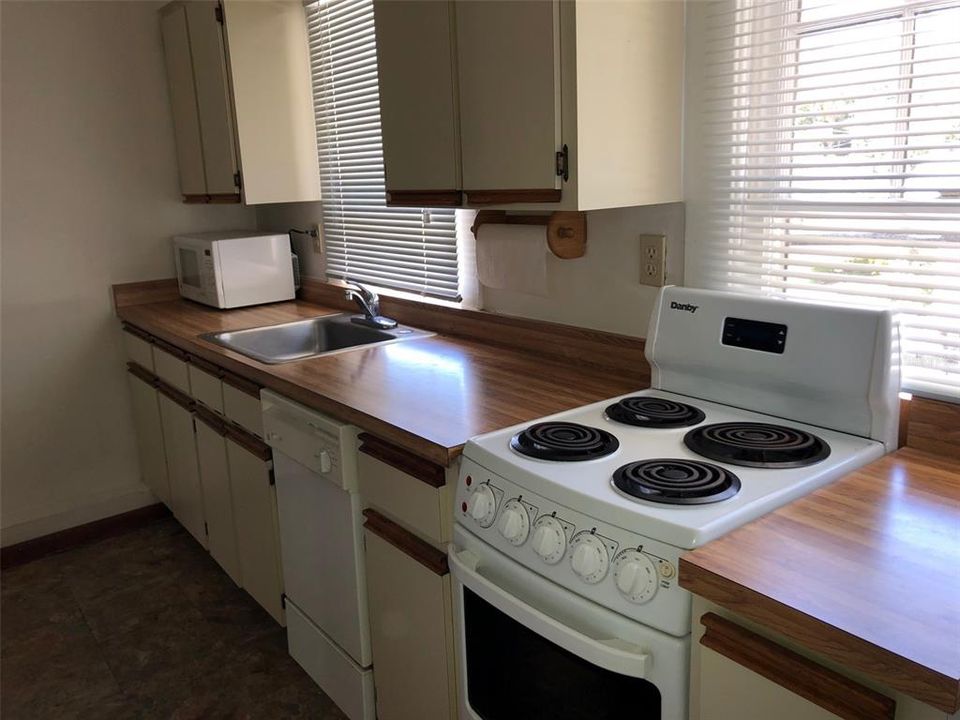 For Rent: $1,395 (1 beds, 1 baths, 500 Square Feet)