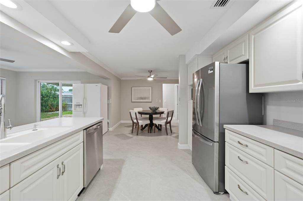 For Sale: $475,000 (3 beds, 2 baths, 1453 Square Feet)