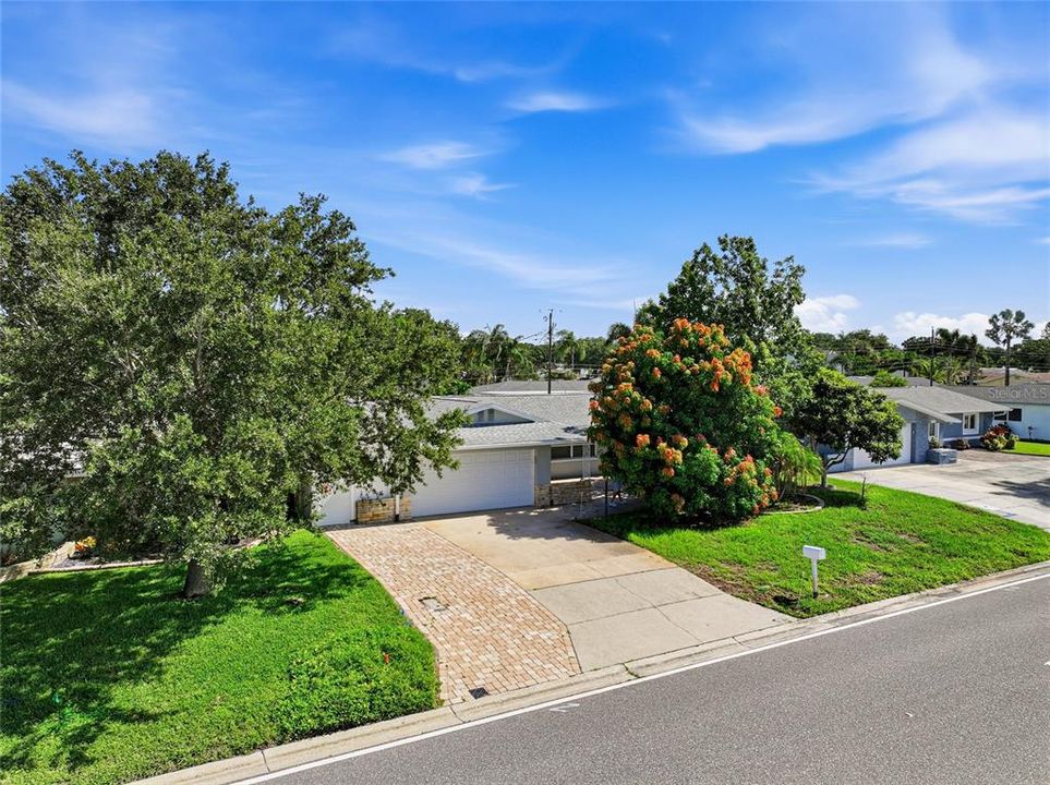 For Sale: $475,000 (3 beds, 2 baths, 1453 Square Feet)