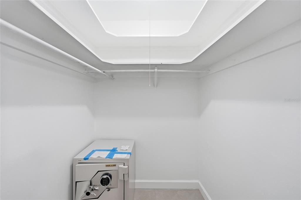 For Sale: $475,000 (3 beds, 2 baths, 1453 Square Feet)