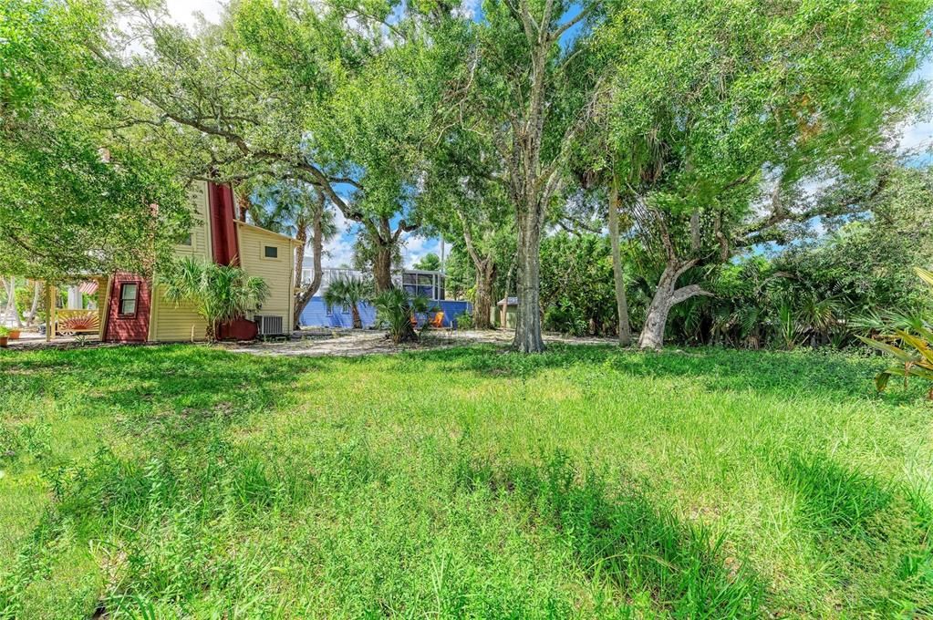 For Sale: $390,000 (0.12 acres)