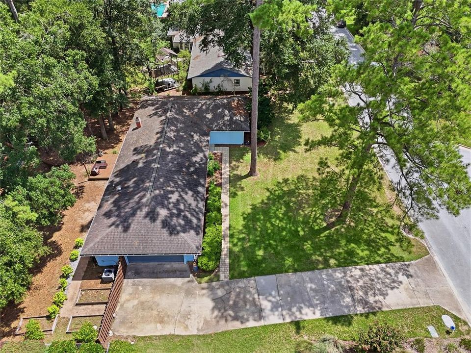 For Sale: $425,000 (4 beds, 2 baths, 1949 Square Feet)
