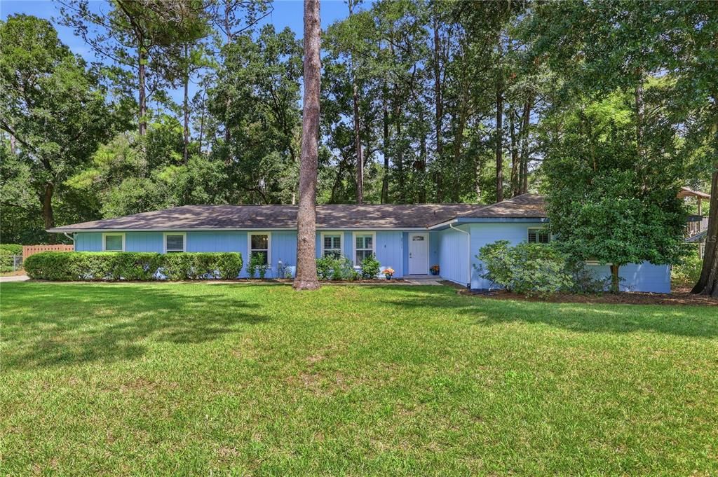 For Sale: $425,000 (4 beds, 2 baths, 1949 Square Feet)