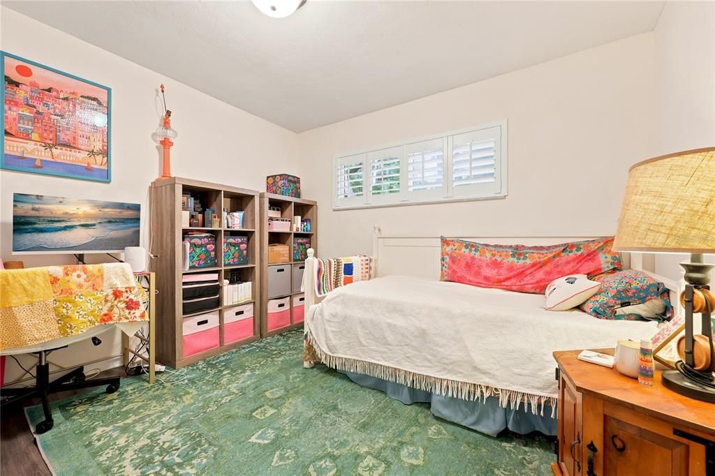 For Sale: $425,000 (4 beds, 2 baths, 1949 Square Feet)
