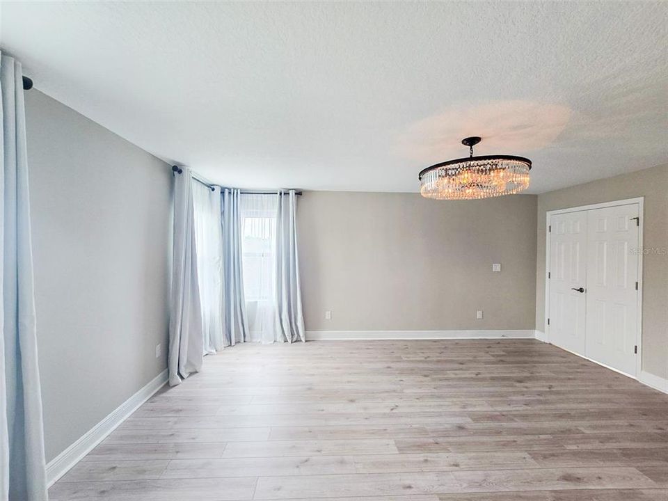 For Rent: $3,200 (5 beds, 3 baths, 3419 Square Feet)