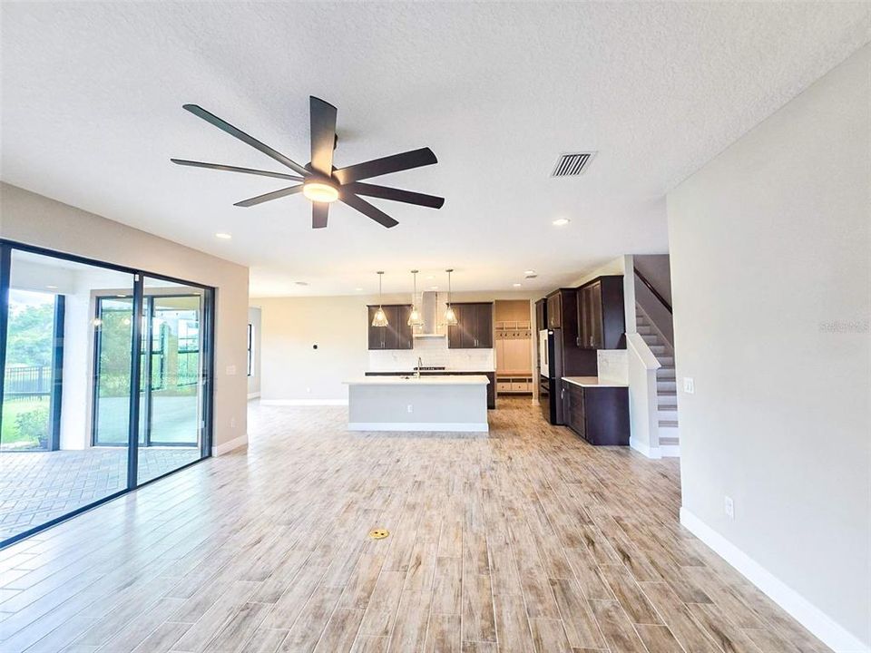 For Rent: $3,200 (5 beds, 3 baths, 3419 Square Feet)