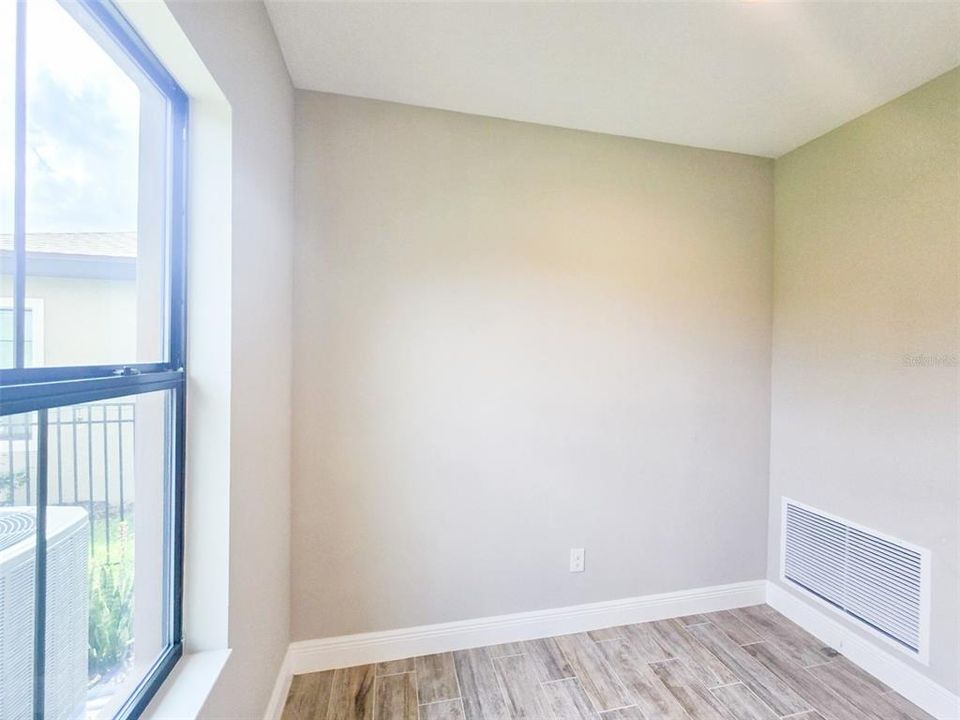 For Rent: $3,200 (5 beds, 3 baths, 3419 Square Feet)
