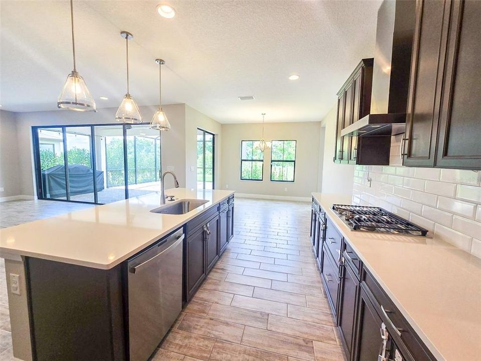 For Rent: $3,200 (5 beds, 3 baths, 3419 Square Feet)